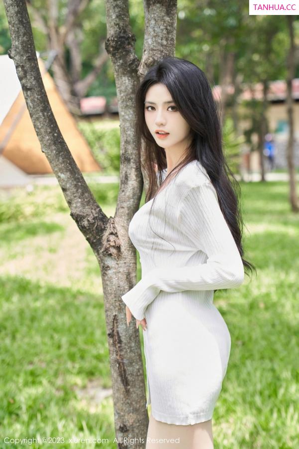 李浅浅  [XiuRen]高清写真图 2023.07.31 No.7162 浅浅Danny 户外美腿第17张图片